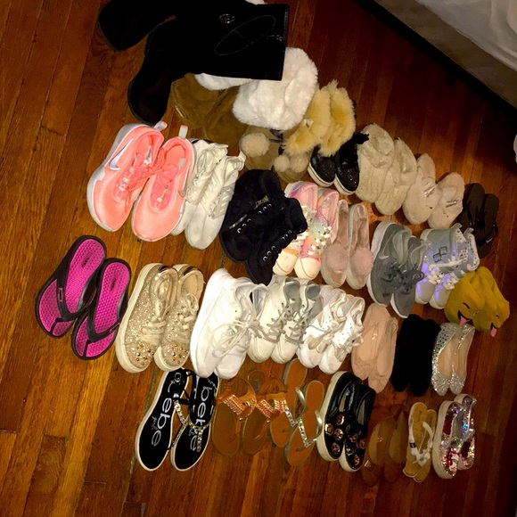 30 pairs of youth girls shoes. For bulk sale. - Picture 1 of 9